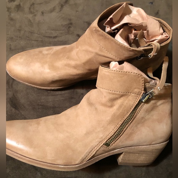 NEW Sam Edelman Ankle Booties - Picture 9 of 12